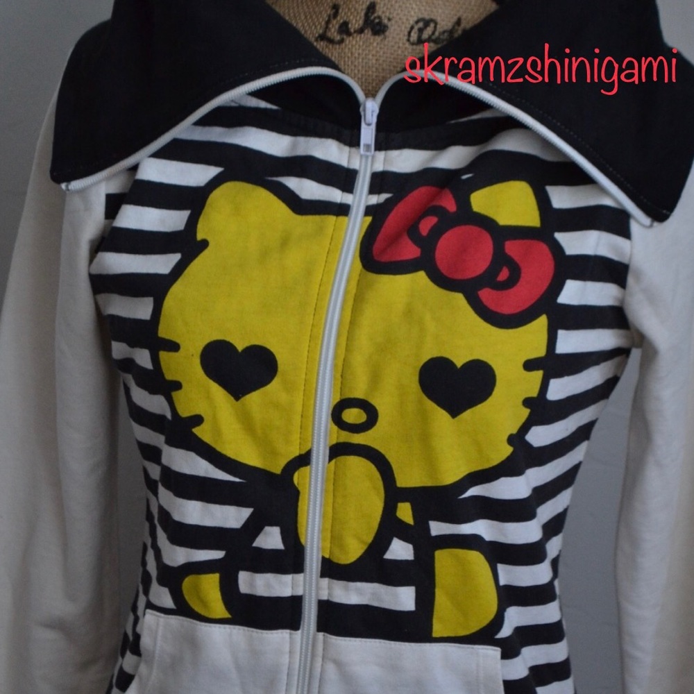 ISO Hot Topic Hello Kitty Hoodie